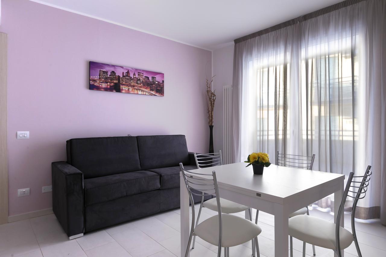 Residenza Riva Azzurra Aparthotel Rimini Exteriör bild