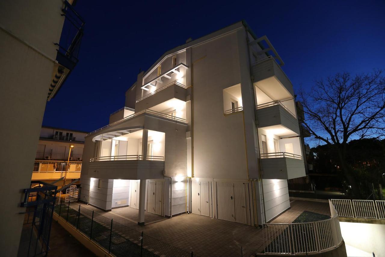 Residenza Riva Azzurra Aparthotel Rimini Rum bild